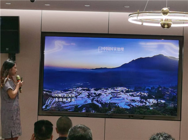 綿陽(yáng)中旅行假日旅行社舉行“什邡號(hào).2025熊貓專(zhuān)列”旅游線路分享會(huì)