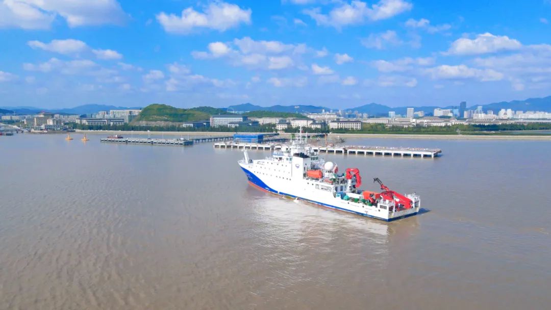 中國五礦多金屬結(jié)核合同區(qū)2024年航次勝利凱旋